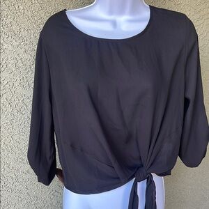 No.113 Active USA black Tie Front Blouse Relaxed Fit size medium